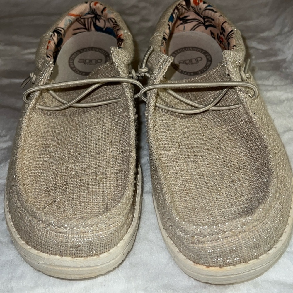 Used size 6 Hey Dude